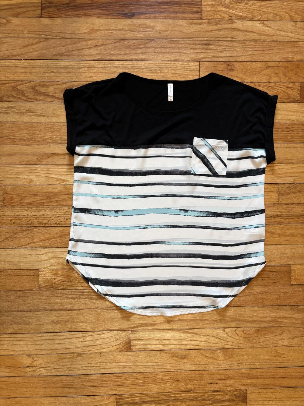 Xhilaration Shirt Womens Large Black White Stripe Pocket Short Sleeve Casual Top